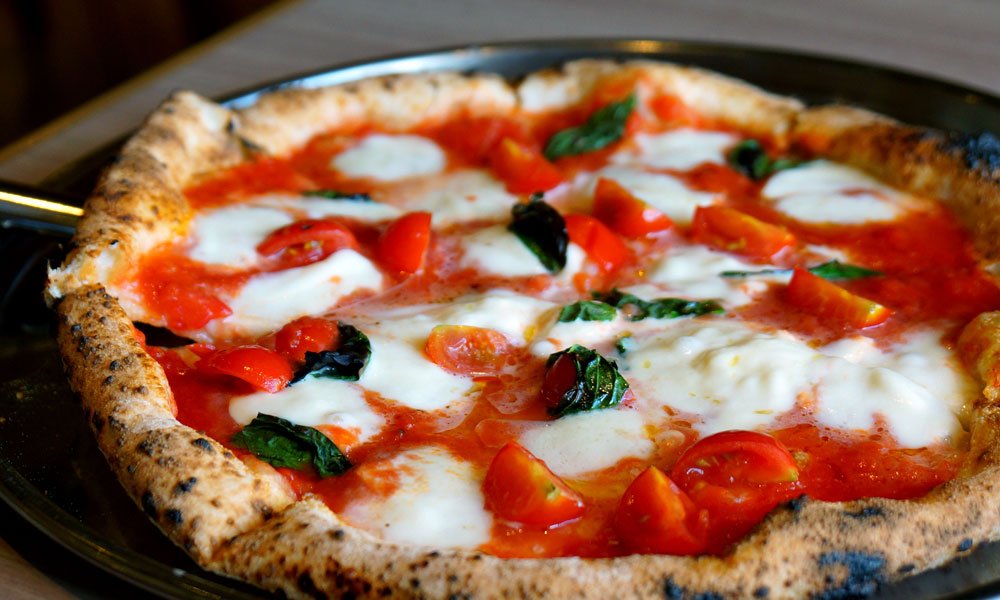 Takeout Tips: Enjoying Pizza at Home in Elk Grove